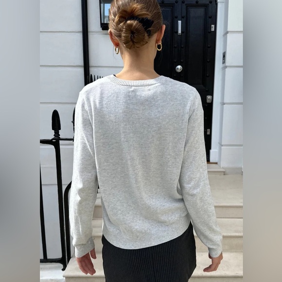Brandy melville gray renata sweater - Picture 4 of 4